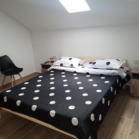 Autentic Adorabil Apartment Albestii Paminteni Bagian luar foto