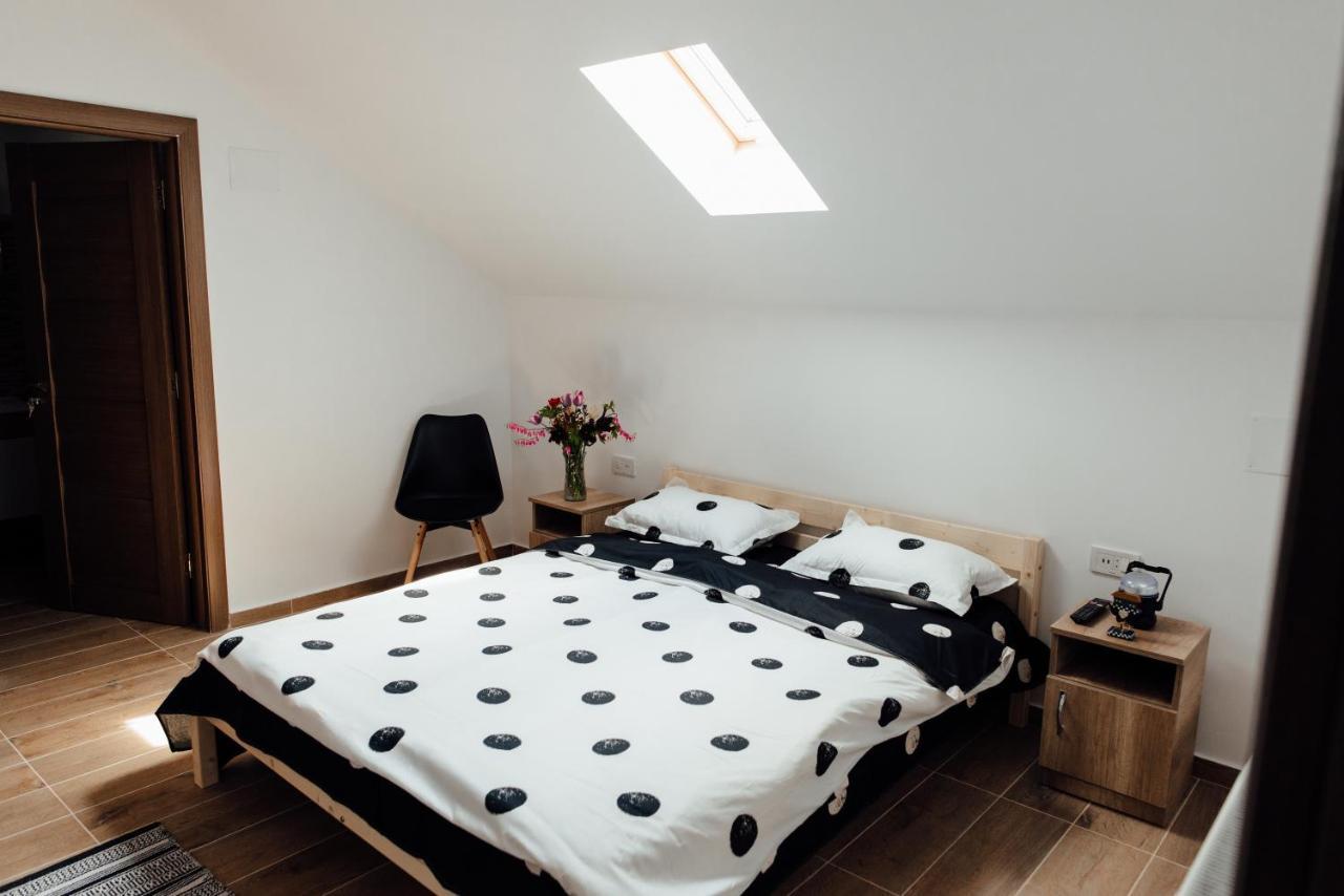 Autentic Adorabil Apartment Albestii Paminteni Bagian luar foto