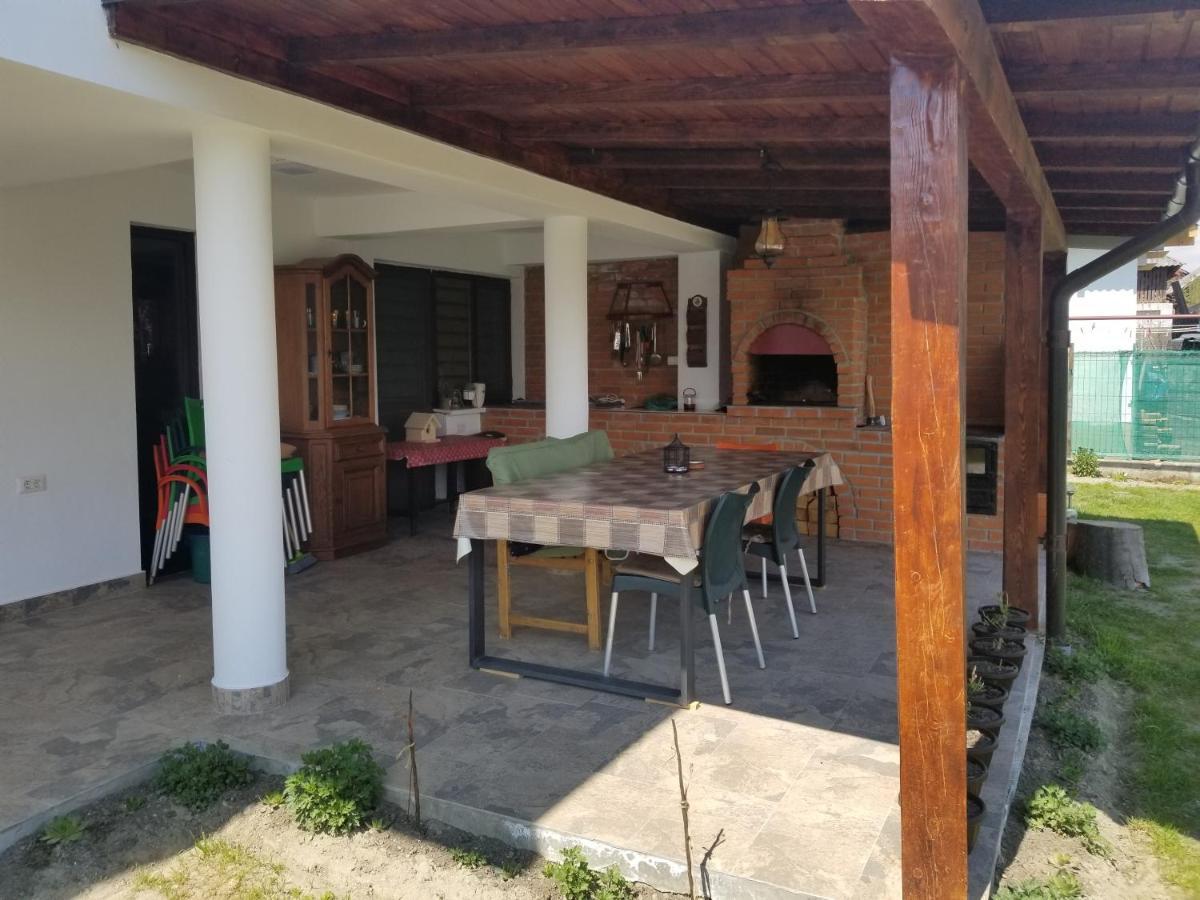 Autentic Adorabil Apartment Albestii Paminteni Bagian luar foto